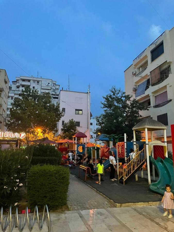 Ak Terminal Apartments Durrës Esterno foto