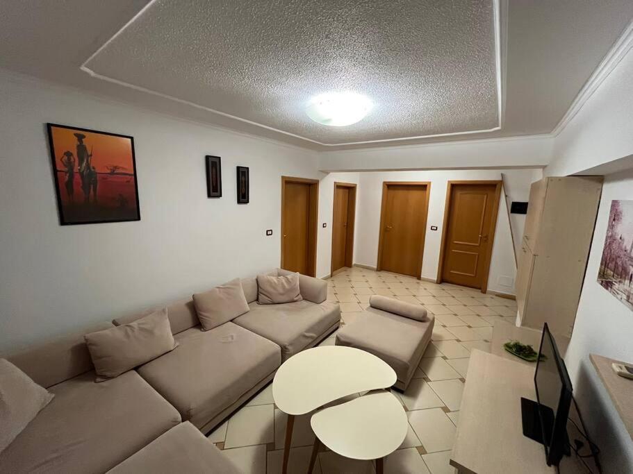 Ak Terminal Apartments Durrës Esterno foto